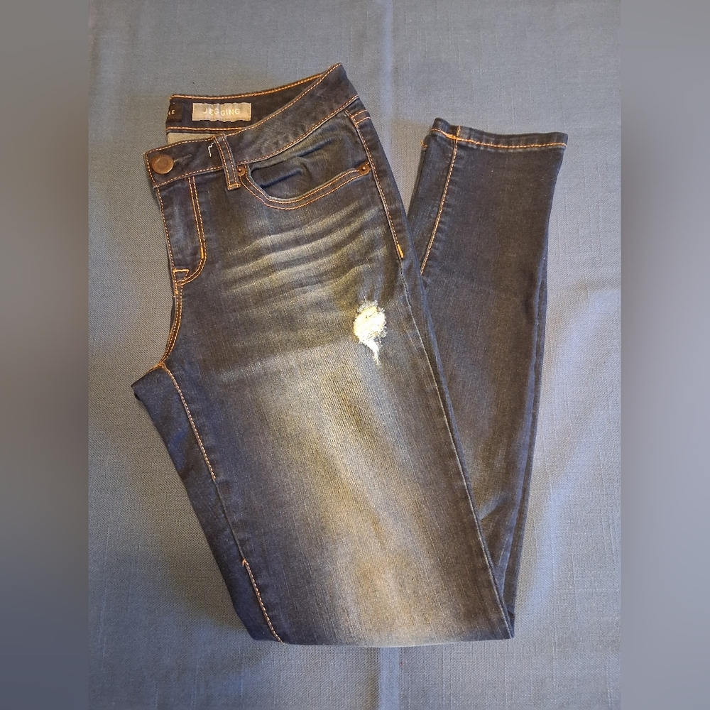Aeropostale Distressed Blue Jean Jegging - Size 6 Reg
